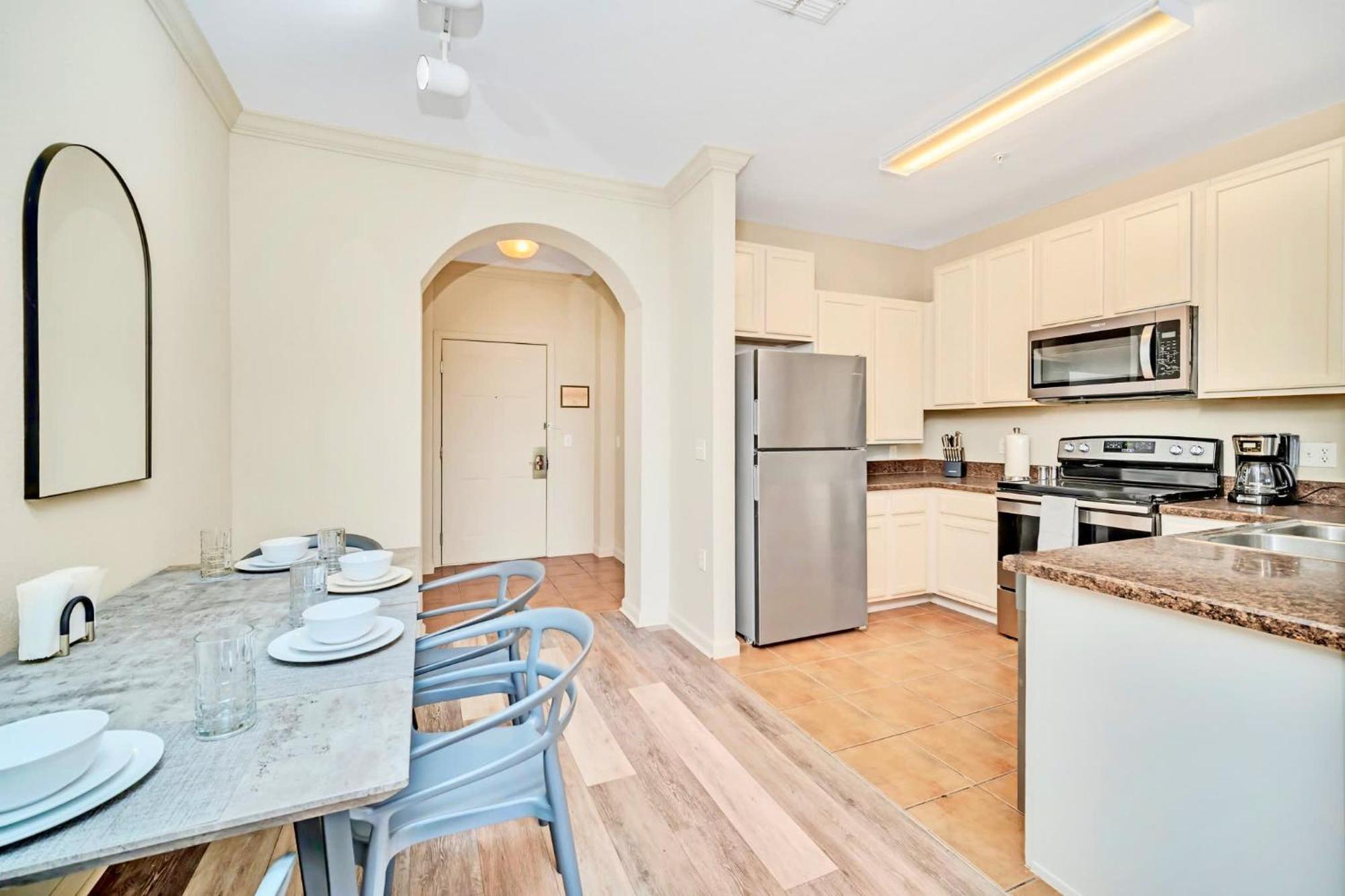 Bright Condo - 2Br With Pool & Hot Tub, Near Disney! Orlando Esterno foto