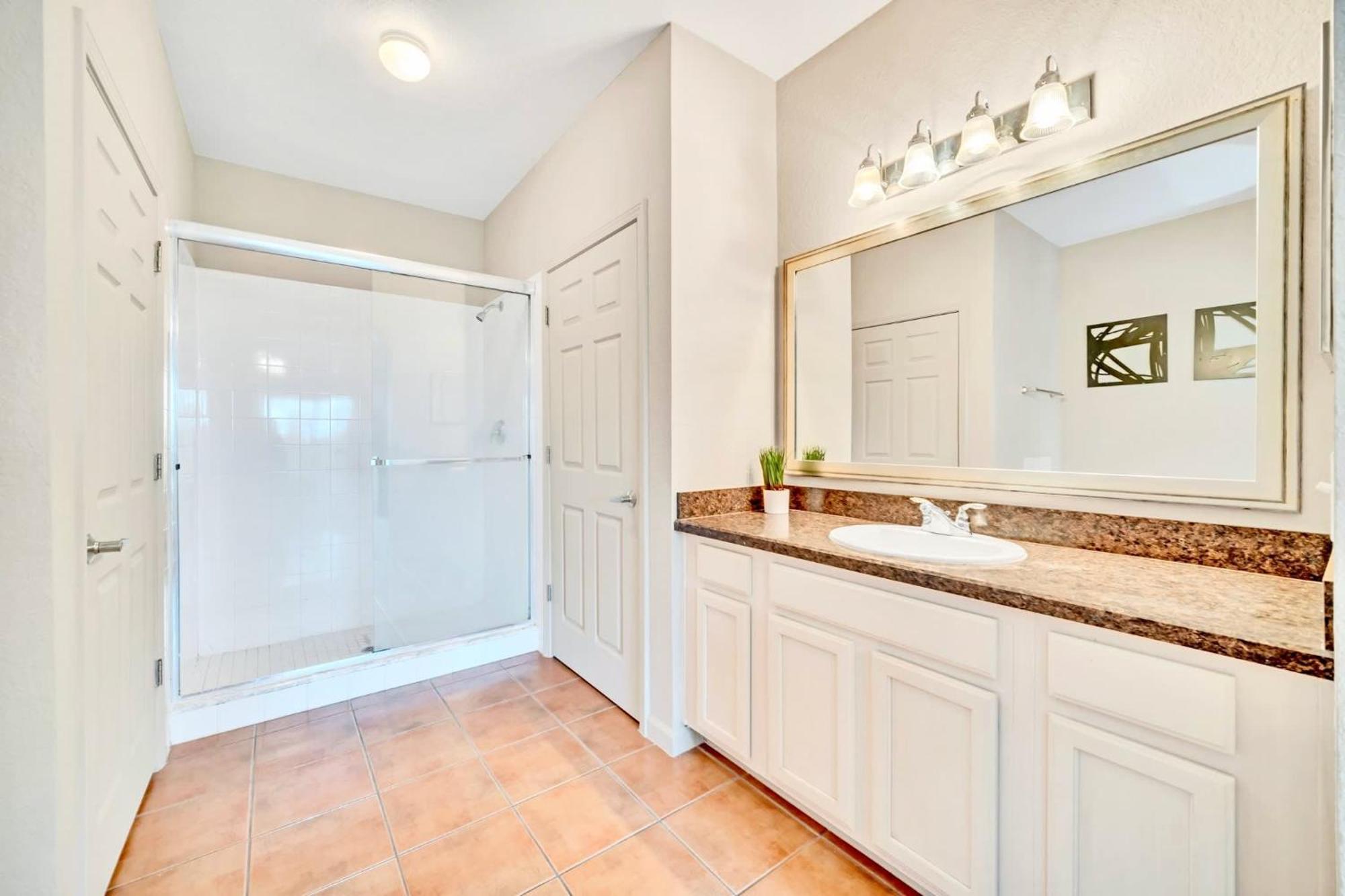 Bright Condo - 2Br With Pool & Hot Tub, Near Disney! Orlando Esterno foto
