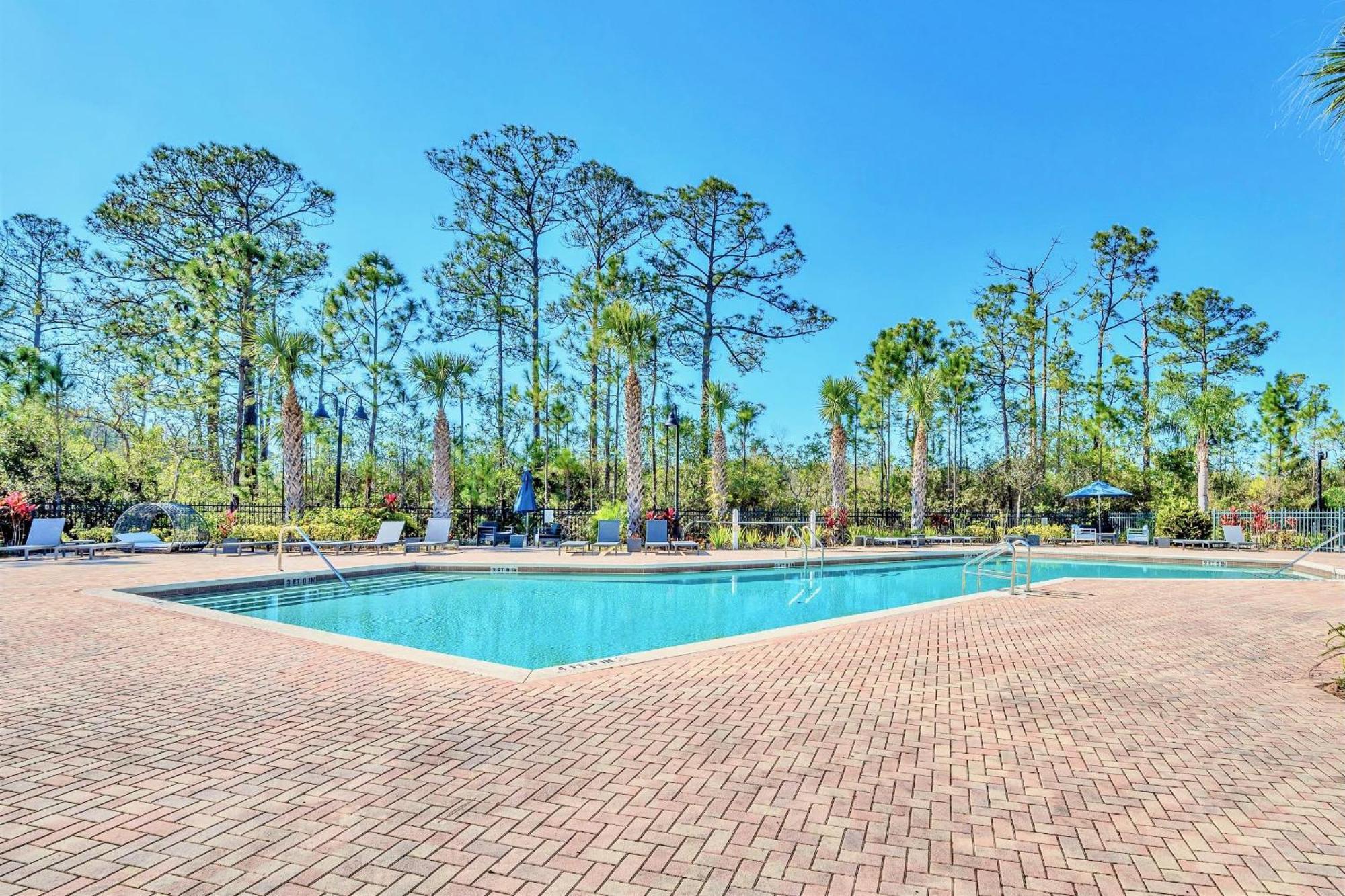 Bright Condo - 2Br With Pool & Hot Tub, Near Disney! Orlando Esterno foto